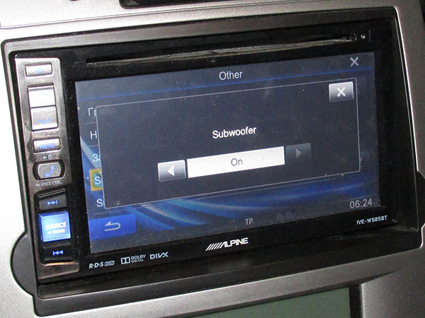 Отключение сабвуфера в Alpine IVE-W585BT Отключение сабвуфера в Alpine IVE-W585BT
