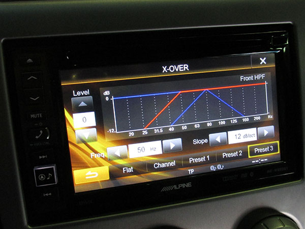 Настройка среза частот для акустики в Alpine INE-W990BT Настройка среза частот для акустики в Alpine INE-W990BT