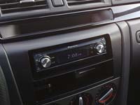 Фотография установки магнитолы Pioneer DEH-P88RSII в Mazda 3
