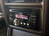 Фотография установки магнитолы JVC KW-XR817EE в Mitsubishi Pajero