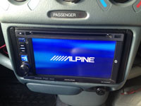 Фотография установки магнитолы Alpine IVE-W530BT в Toyota Vitz