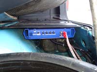 Установка усилителя Blaupunkt GTA 270 в Volkswagen Passat